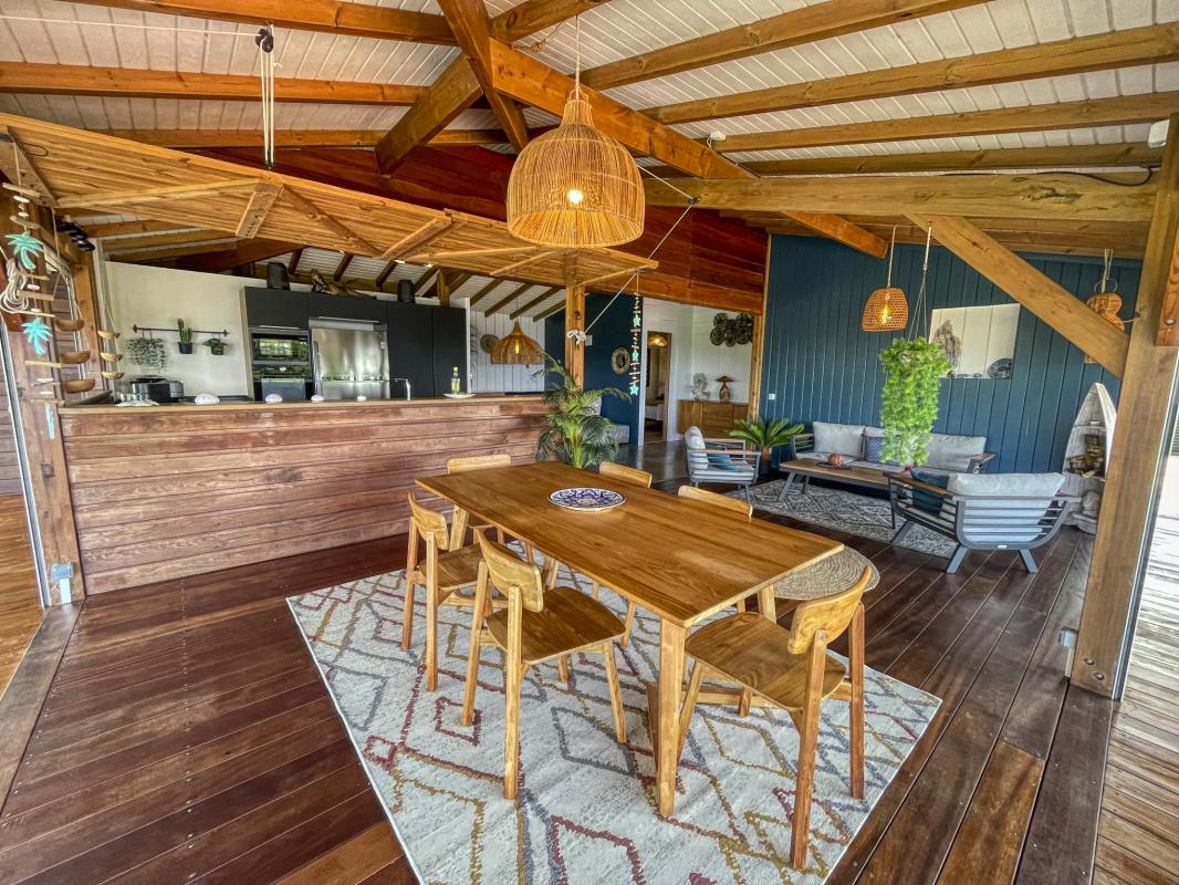 8 Location villa piscine vue mer Pointe Noire Guadeloupe_sejour